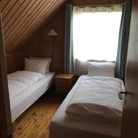 Enesi House *