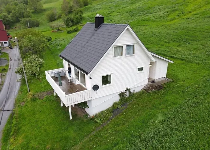 Enesi House
